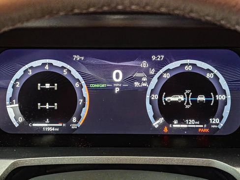 Used 2025 Toyota 4Runner Limited w/ Tow Technology Package AWD/4WD image 28