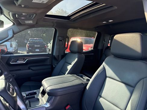 Used 2025 GMC Sierra 1500 SLT w/ SLT Premium Plus Package image 12