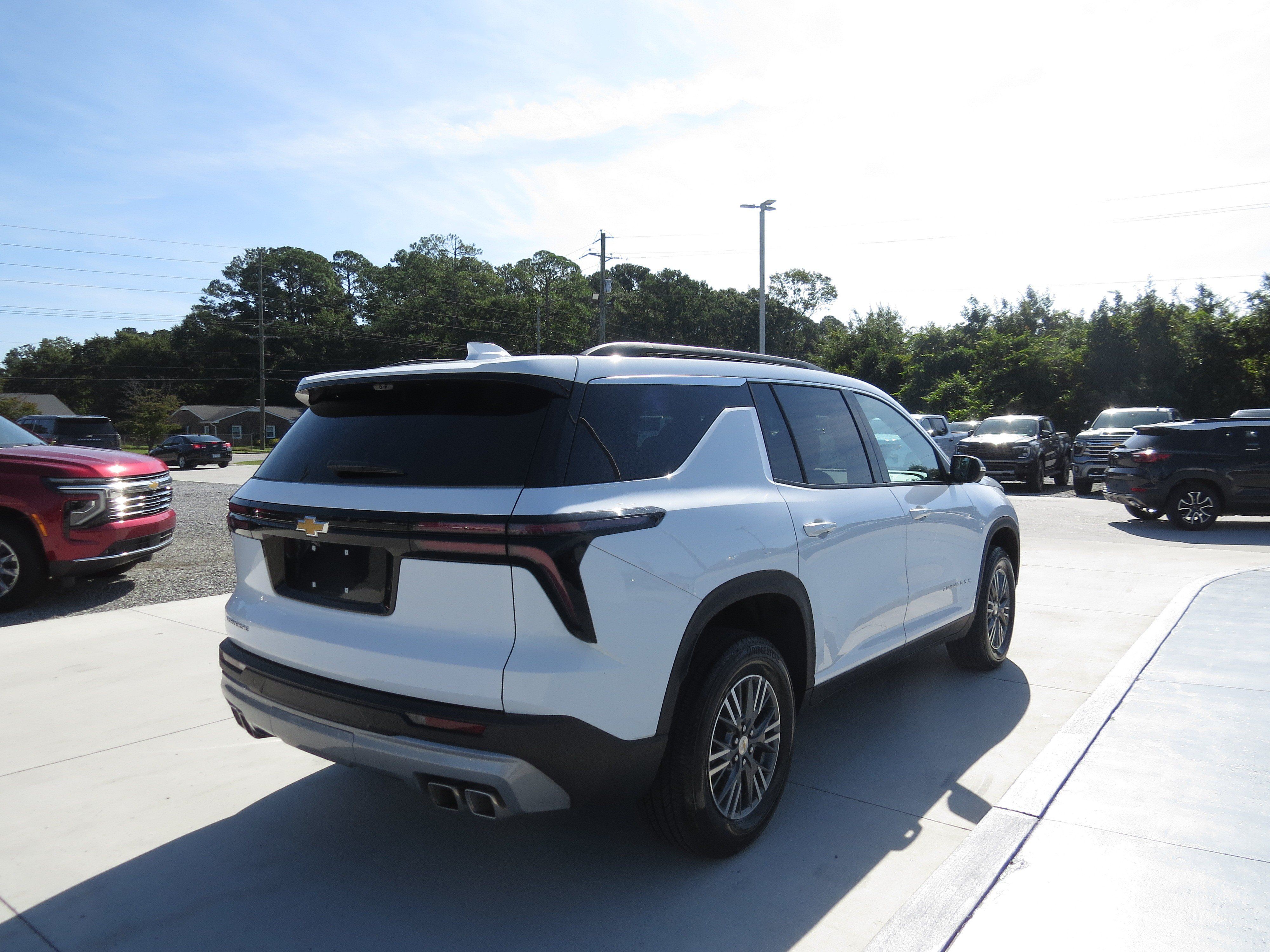 Used 2026 Chevrolet Traverse LT w/ Driver Confidence Package FWD image 21