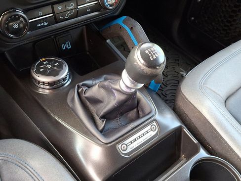 Used 2023 Ford Bronco Black Diamond image 26