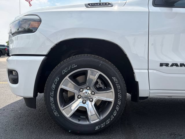 New 2026 RAM 1500 Express AWD/4WD image 10