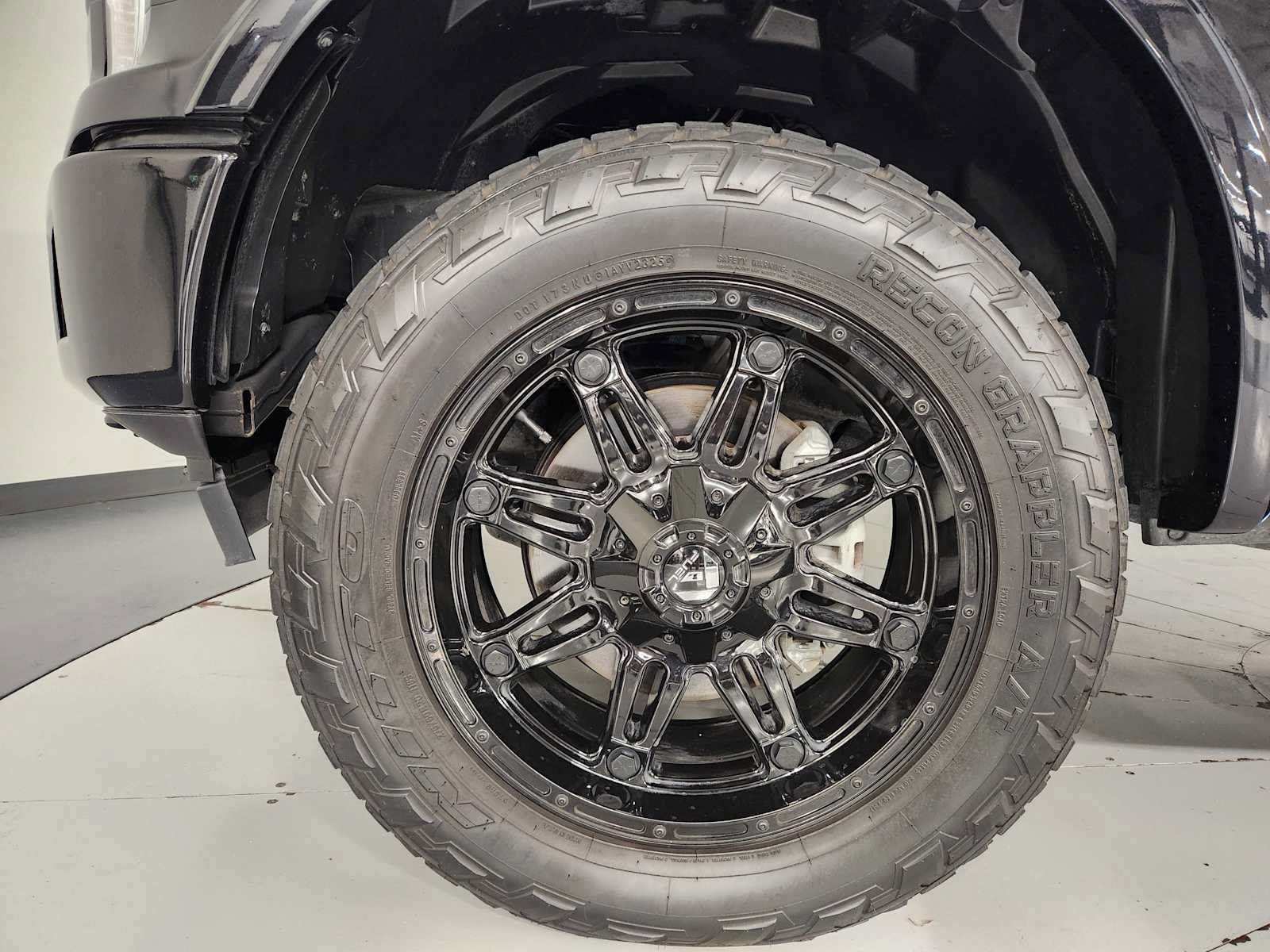 Used 2019 Ford F150 Lariat w/ Equipment Group 502A Luxury AWD/4WD image 8
