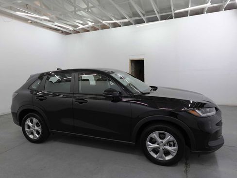 Used 2024 Honda HR-V LX image 4