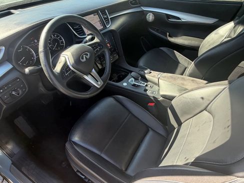 Used 2022 INFINITI QX50 Sensory image 2
