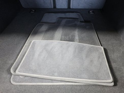 Used 2022 Audi e-tron GT Prestige image 45