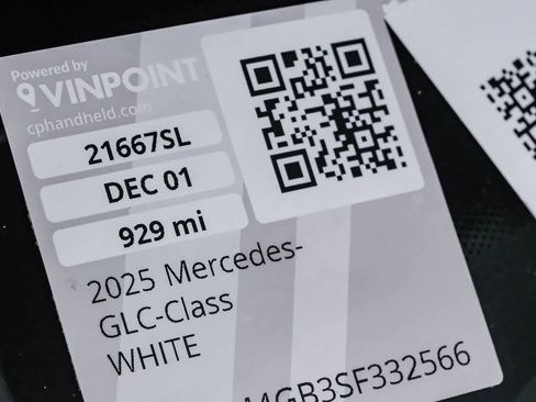 Certified 2025 Mercedes-Benz GLC 300 image 27