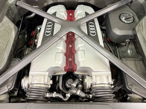 Used 2020 Audi R8 V10 performance AWD/4WD image 32