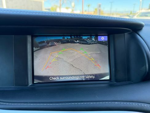 Used 2017 INFINITI QX30 Premium w/ Navigation Package image 13