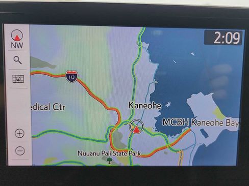 Used 2022 Toyota Sienna XSE image 19