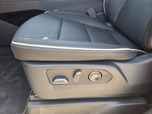 New 2025 Cadillac Escalade Premium Luxury image 17