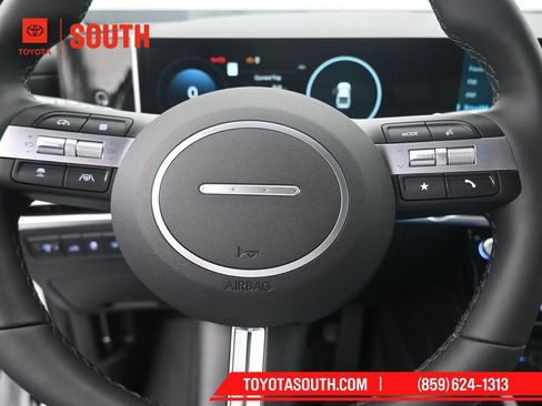 Used 2025 Hyundai Santa Cruz Limited AWD/4WD image 25