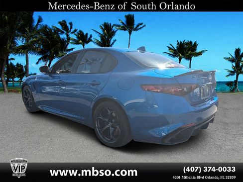 Used 2018 Alfa Romeo Giulia Quadrifoglio w/ Driver Assist Dynamic Package image 16