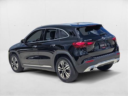 Used 2025 Mercedes-Benz GLA 250 image 8