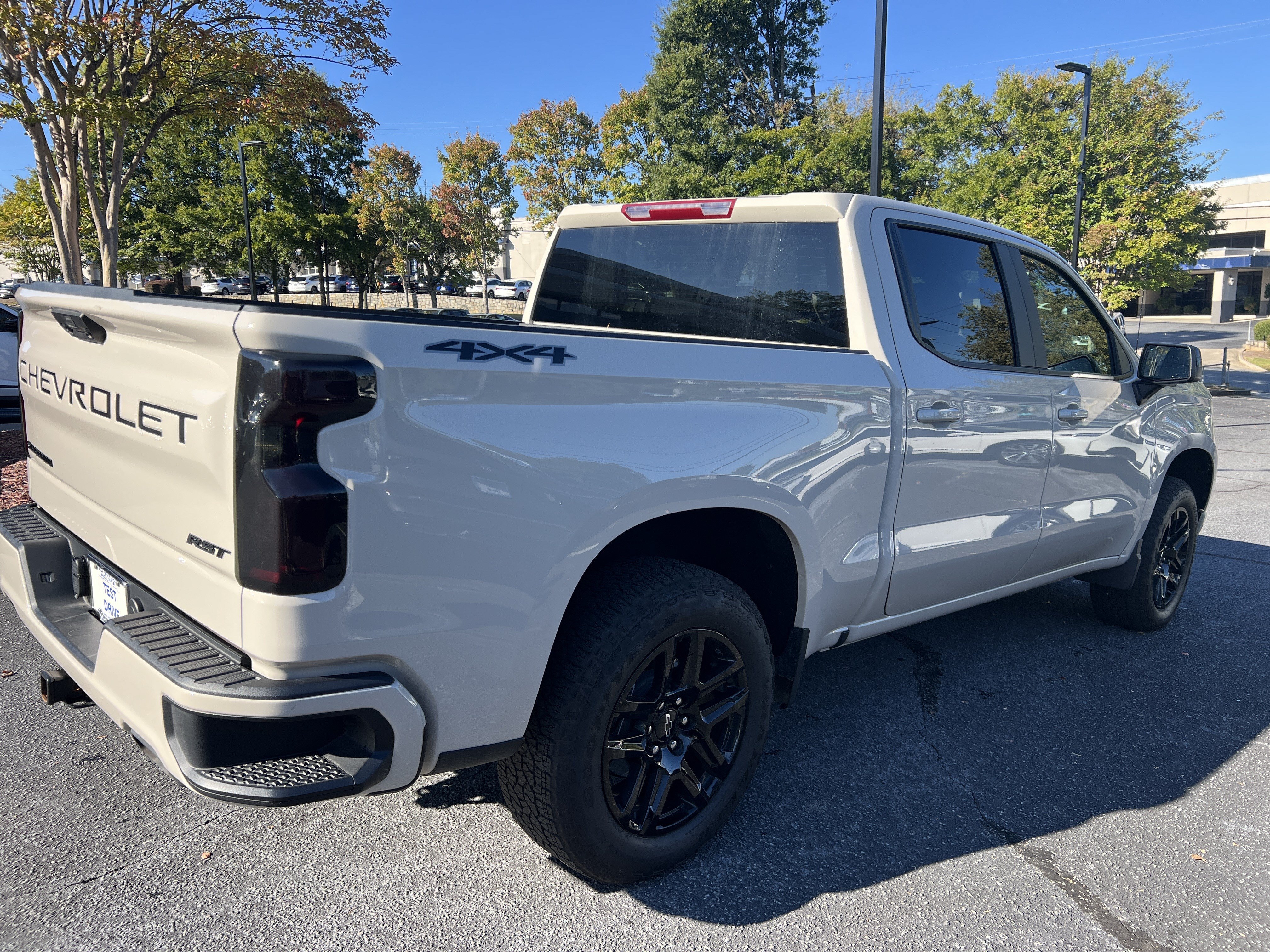 Used 2026 Chevrolet Silverado 1500 RST w/ Dark Appearance Package AWD/4WD image 5