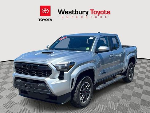 Certified 2026 Toyota Tacoma TRD Sport AWD/4WD image 5
