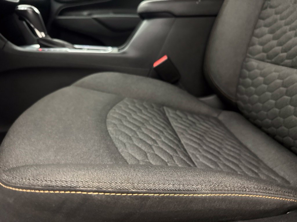 Used 2018 Chevrolet Equinox LT FWD image 21