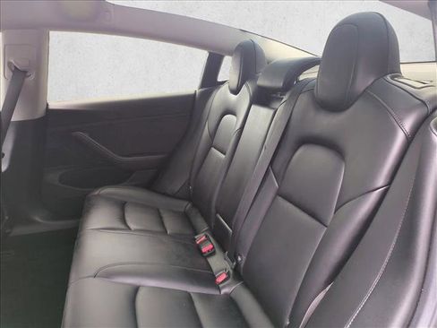 Used 2018 Tesla Model 3 Long Range RWD image 21