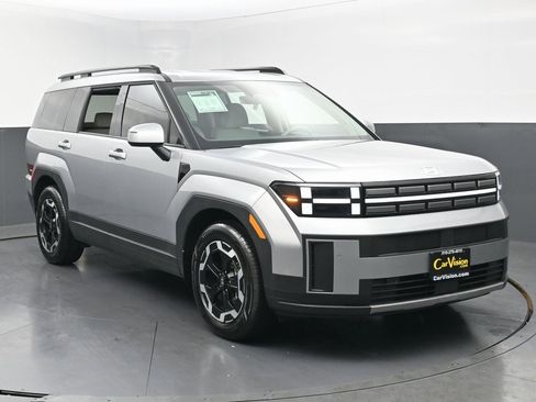 Used 2024 Hyundai Santa Fe SEL image 3