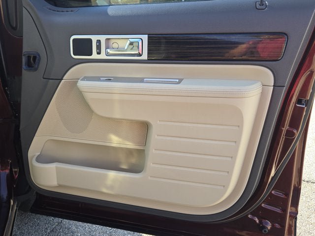 Used 2010 Lincoln MKX 2WD image 6