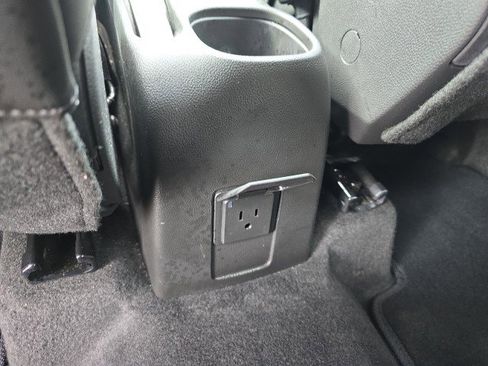 Used 2022 Chevrolet Trax LT w/ LT Convenience Package image 31