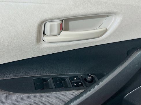 Used 2024 Toyota Corolla LE image 15