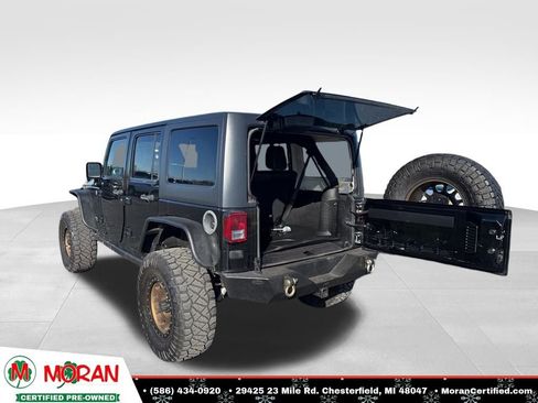 Used 2015 Jeep Wrangler Unlimited Rubicon w/ Connectivity Group image 24