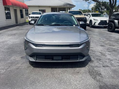 Used 2025 Kia K4 FWD image 8