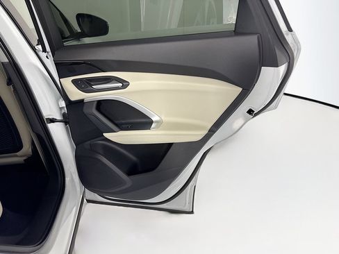 Certified 2025 Audi Q5 Premium AWD/4WD image 27