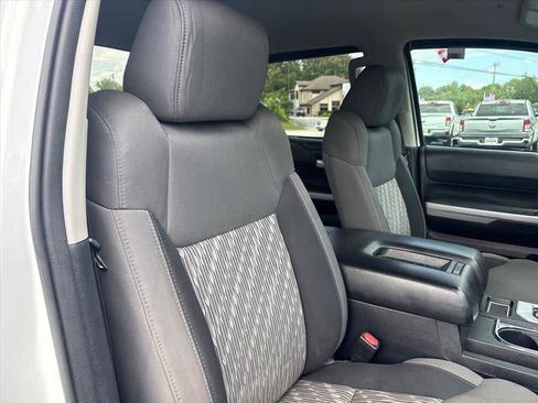 Used 2019 Toyota Tundra SR5 w/ SR5 Upgrade Package AWD/4WD image 6