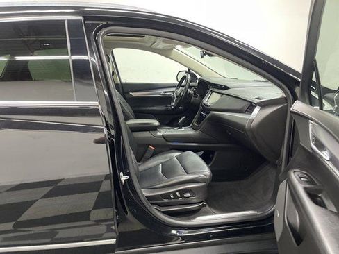 Used 2018 Cadillac XT5 Premium Luxury FWD image 19