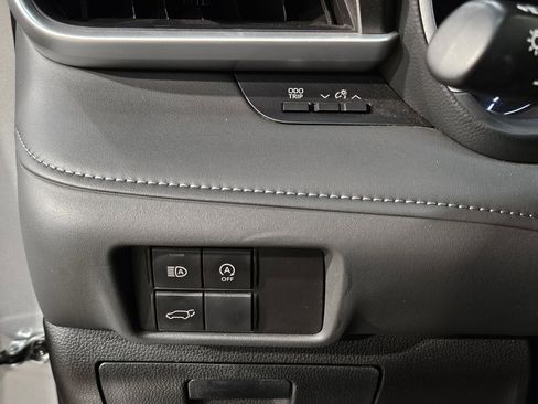 Used 2024 Toyota Highlander XLE image 26