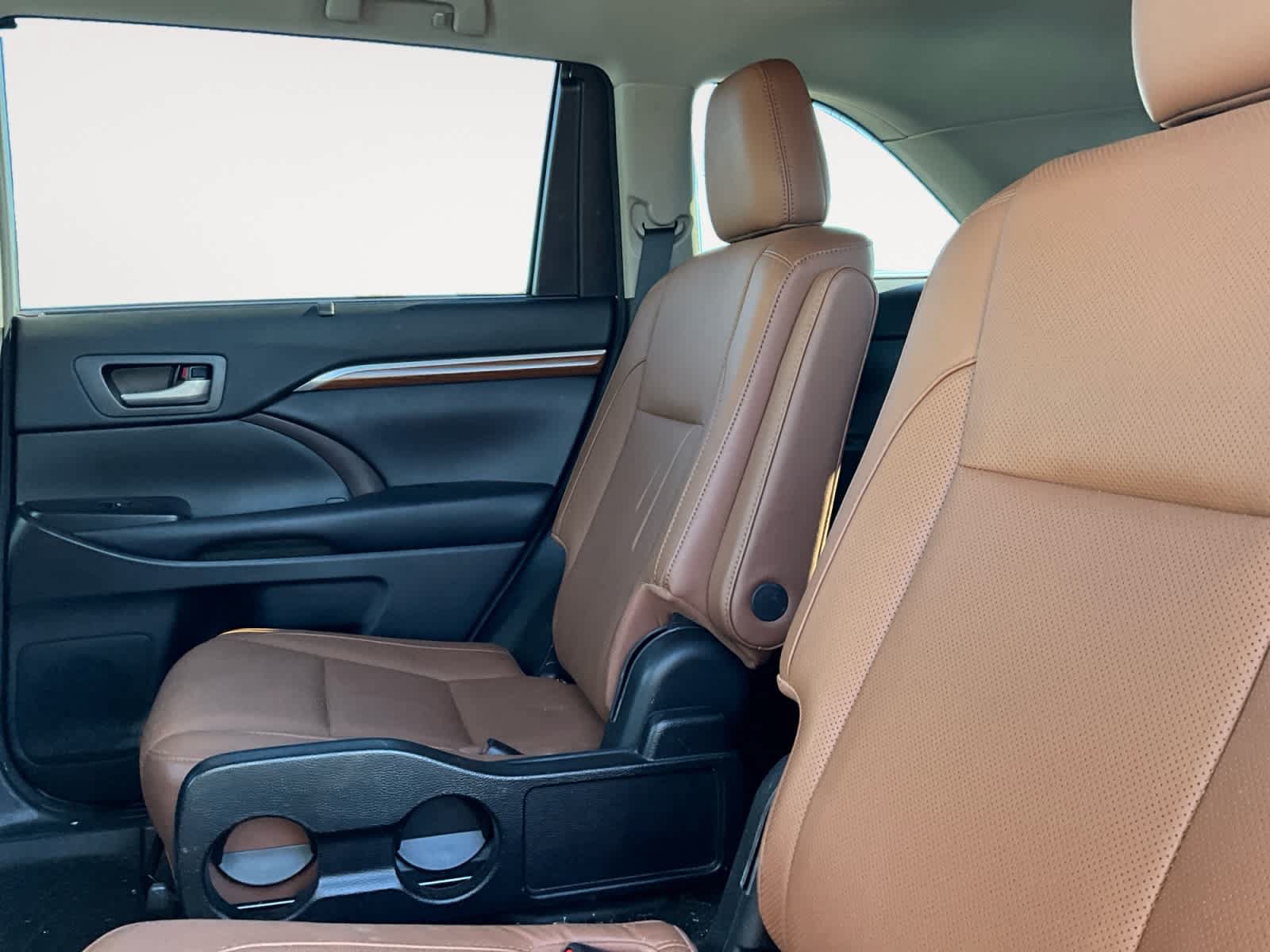 Used 2018 Toyota Highlander Limited Platinum AWD/4WD image 13