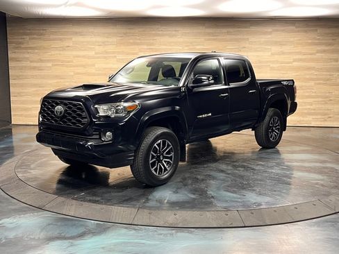 Used 2020 Toyota Tacoma TRD Sport w/ Advanced Technology Package AWD/4WD image 5