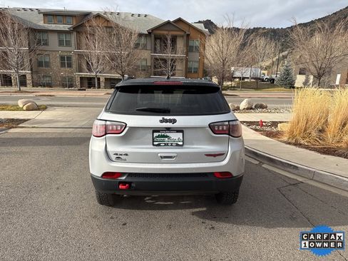 Used 2025 Jeep Compass Trailhawk image 7