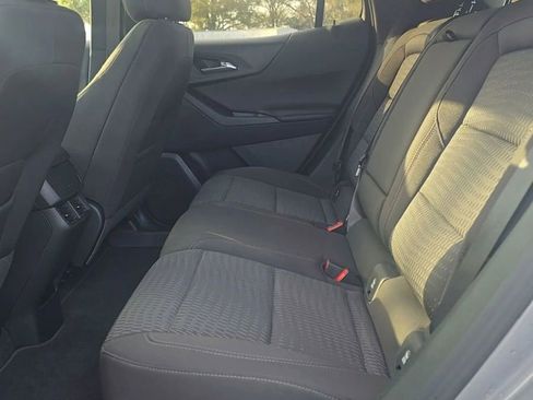 Used 2025 Chevrolet Equinox LT image 23