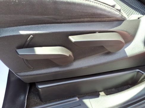 Used 2018 Chevrolet Silverado 1500 LT AWD/4WD image 12