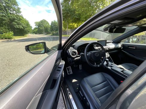Used 2023 Lexus IS 350 F Sport RWD image 10