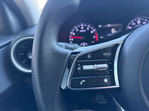 Used 2022 Kia Forte LXS image 24