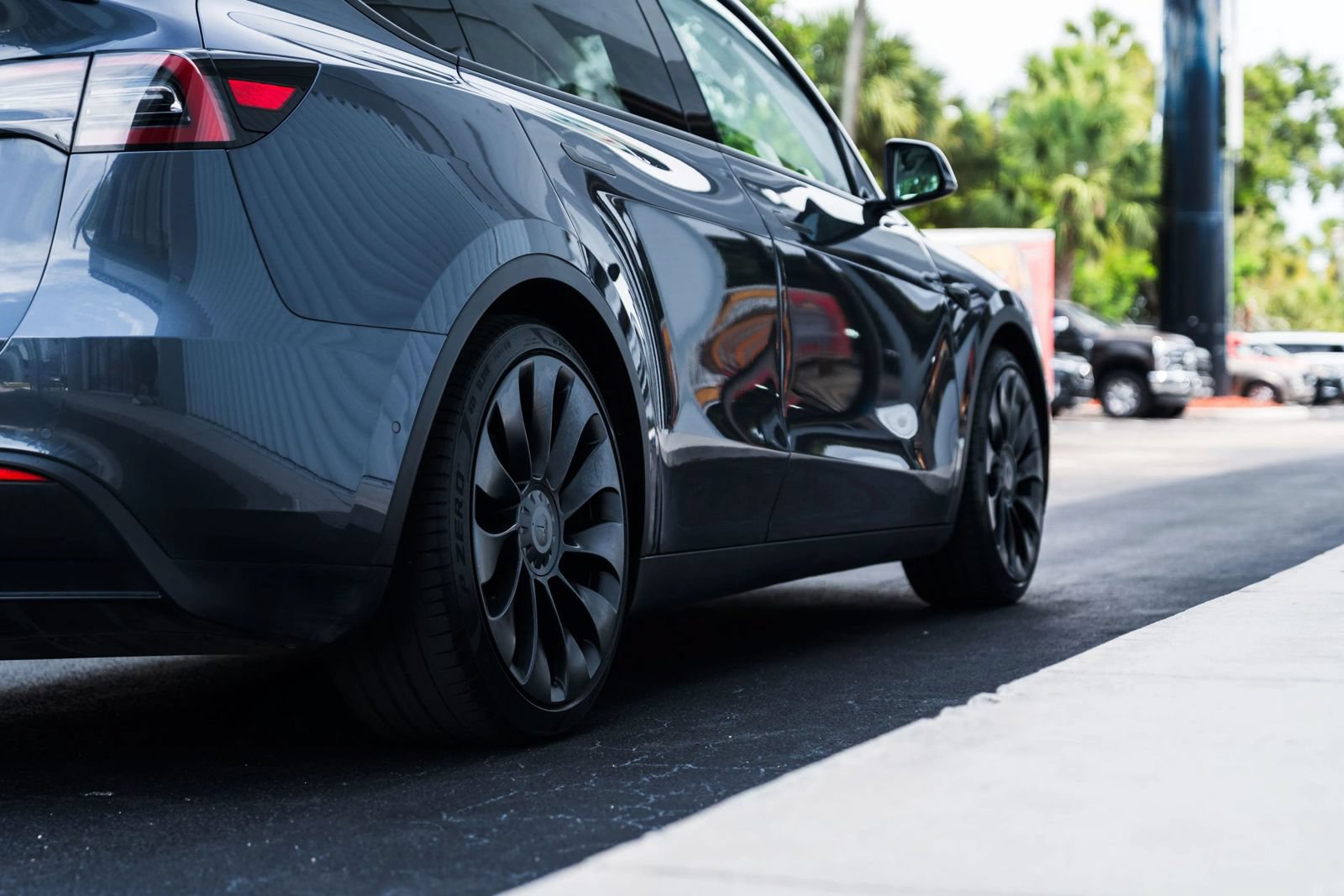 Used 2022 Tesla Model Y Performance AWD/4WD image 10