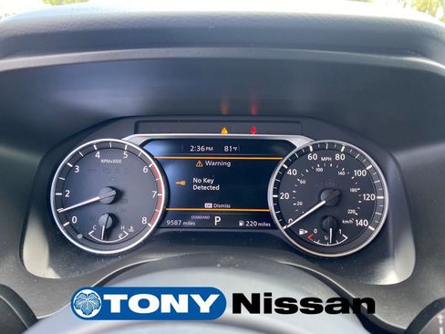 Used 2024 Nissan Rogue SV w/ SV Premium Package FWD image 15