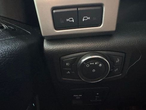 Used 2020 Ford F150 Lariat w/ Equipment Group 502A Luxury AWD/4WD image 24