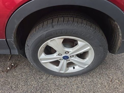 Used 2015 Ford Escape SE w/ Equipment Group 201A image 10