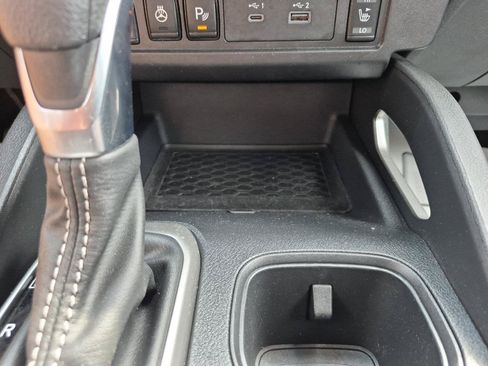 Used 2022 Nissan Frontier SV AWD/4WD image 22