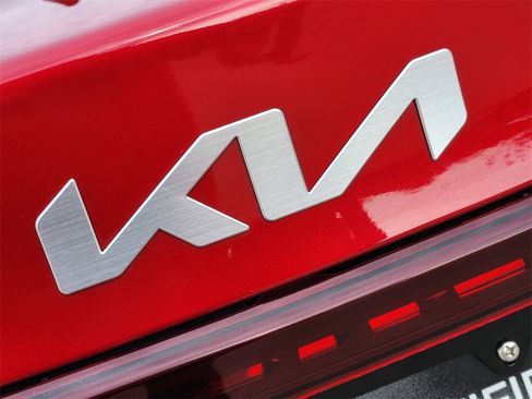 Certified 2023 Kia Forte LXS image 10