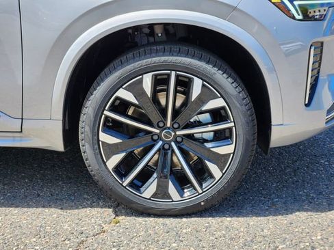 New 2025 Volvo XC90 B5 Core w/ Climate Package image 16