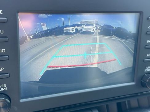 Used 2019 Toyota RAV4 XLE w/ Convenience Package FWD image 20
