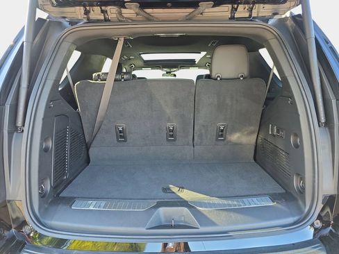 Used 2024 Chevrolet Tahoe RST w/ Luxury Package AWD/4WD image 14