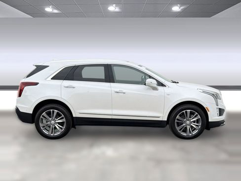 New 2026 Cadillac XT5 Premium Luxury w/ Driver Assist Package FWD image 8
