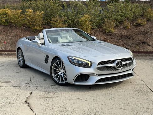 Used 2017 Mercedes-Benz SL 450 image 1