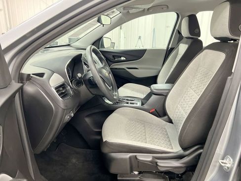 Used 2024 Chevrolet Equinox LS image 19